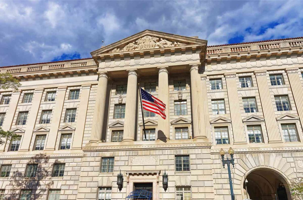 Lee más sobre el artículo Declaración del Secretario de Comercio de EE.UU., Howard Lutnick, sobre la transformación del Instituto de Seguridad de IA de EE.UU. en el Centro para Estándares e Innovación en IA de EE.UU. Pro-innovación y Pro-ciencia