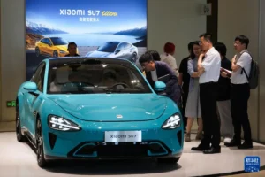 Lee más sobre el artículo Experimenta la innovación de cada segundo en la fábrica de coches de Xiaomi