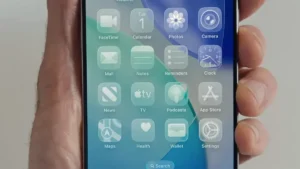 Lee más sobre el artículo Apple lanzó iOS 26 beta 2: Aquí está todo lo que necesitas saber sobre el sistema operativo del iPhone