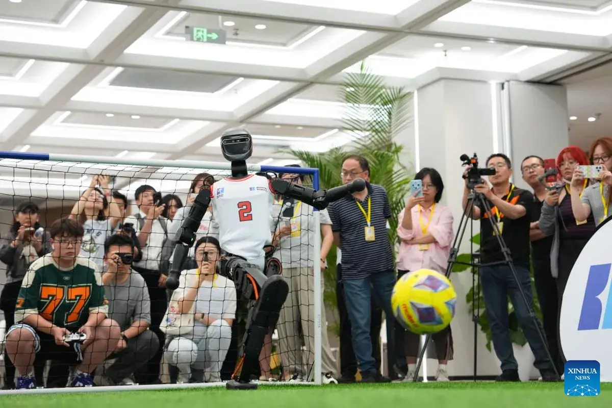 Lee más sobre el artículo Aprovechando la tendencia alcista de la IA, la robótica humanoide da un salto en Beijing