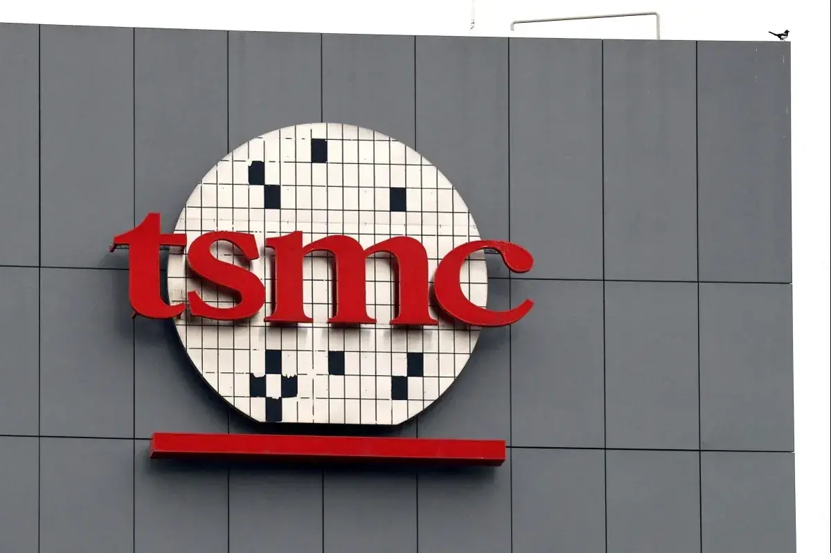 Lee más sobre el artículo El gigante de la fabricación de chips TSMC eleva su previsión de ventas para 2025 ante el optimismo por la IA