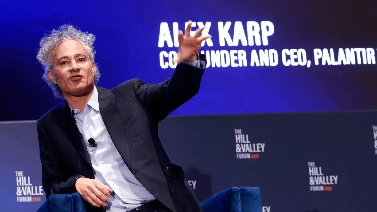 Lee más sobre el artículo Palantir se une a la lista de las 20 empresas más valiosas de EE.UU., con un aumento de más del doble en sus acciones en 2025