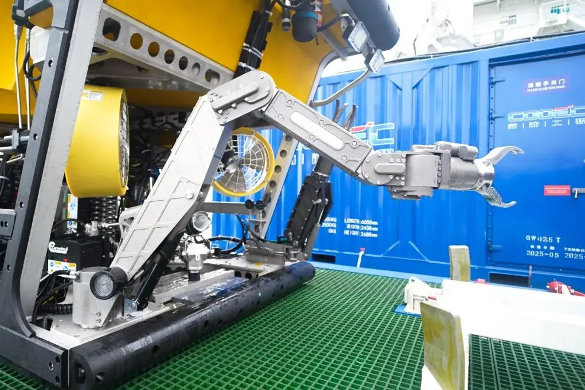Lee más sobre el artículo China presenta un brazo robótico de aguas profundas de fabricación nacional con siete funciones