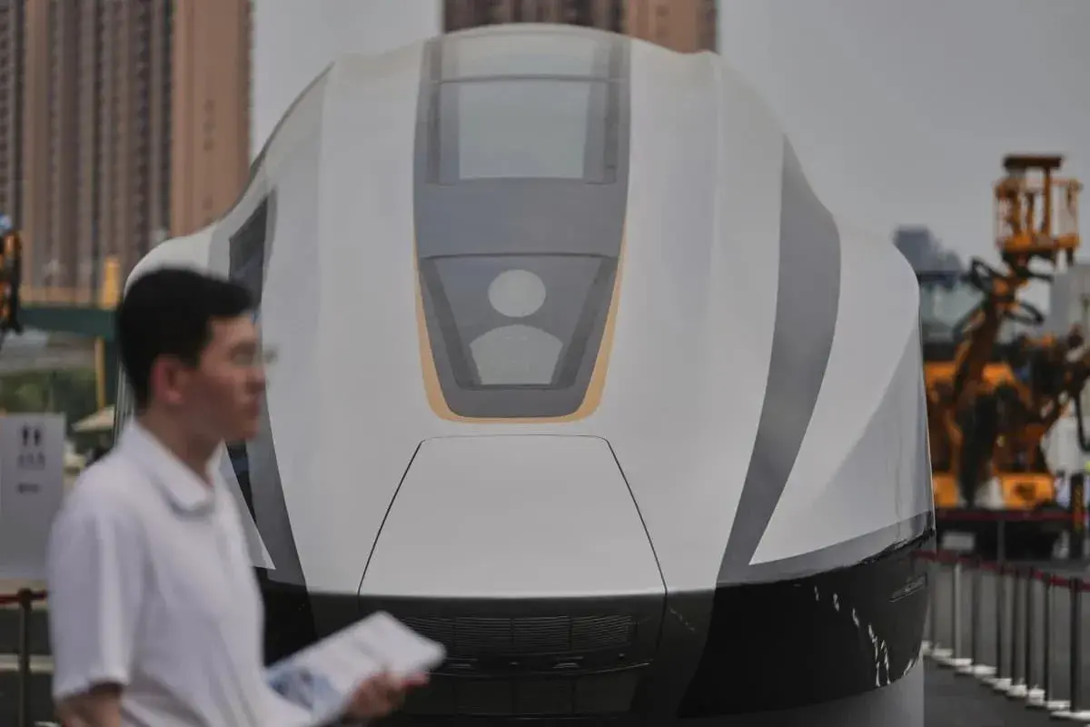 En este momento estás viendo China promete modernizar su tren de alta velocidad tras años de expansión récord