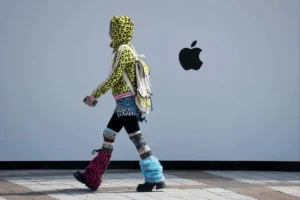 Lee más sobre el artículo Apple impulsa su presencia en redes sociales chinas con su cuenta RedNote antes del lanzamiento del iPhone 17