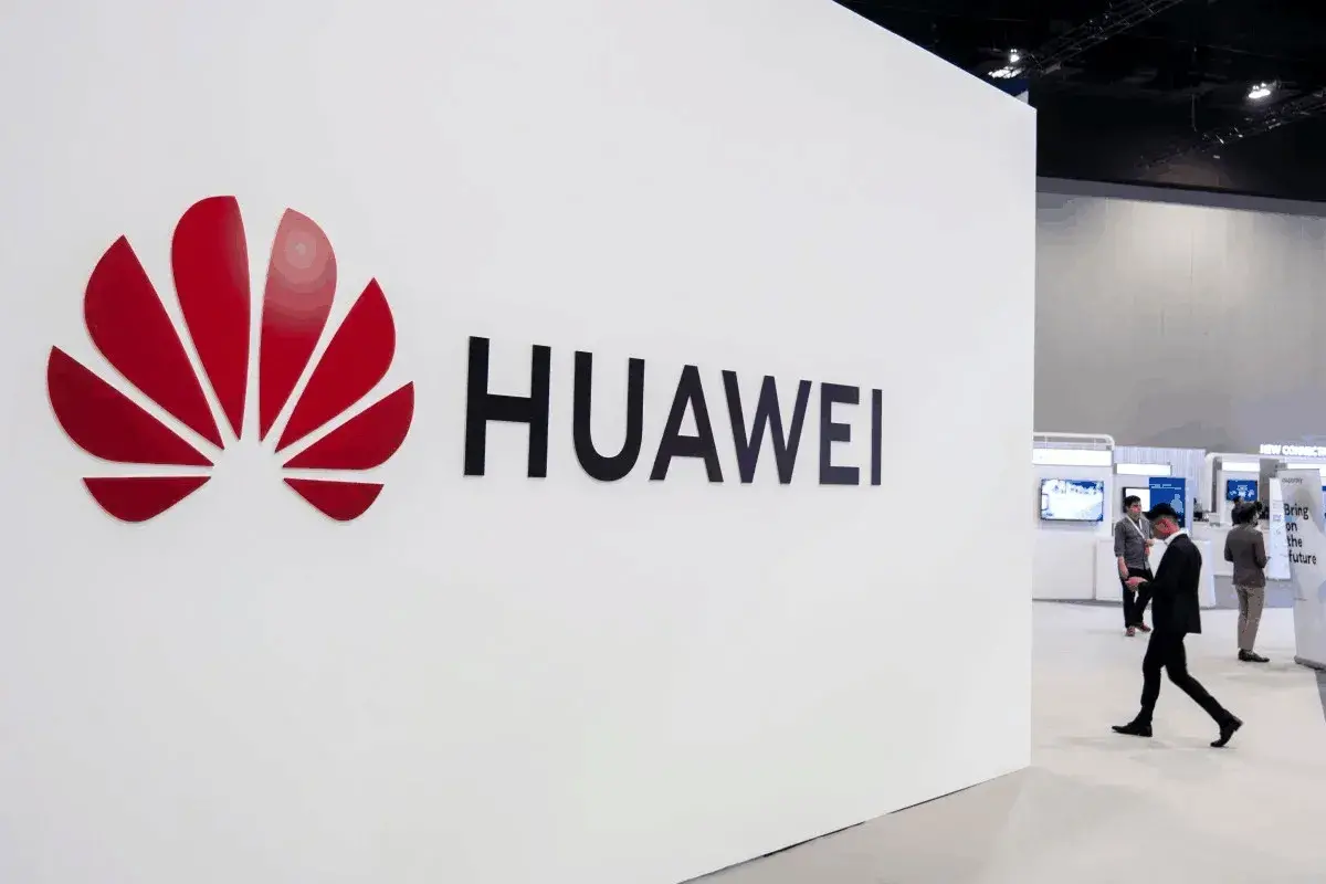 Lee más sobre el artículo Huawei presenta unidades de almacenamiento para impulsar la computación con IA