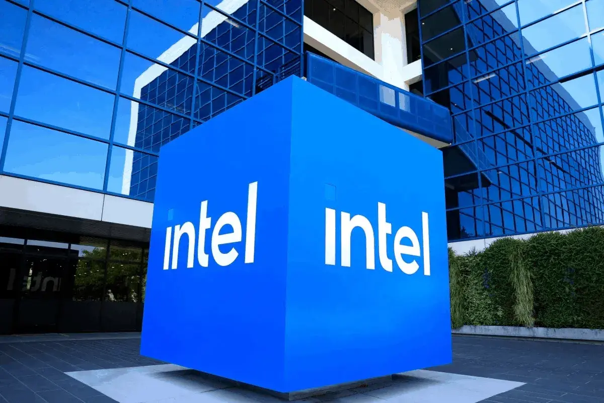 Lee más sobre el artículo El gobierno de Trump considera tomar participación en Intel, según un informe estadounidense