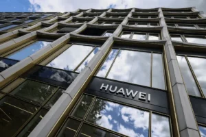 Lee más sobre el artículo Huawei lanza nuevos relojes y el smartphone Nova 14 a nivel mundial, consolidando su presencia internacional