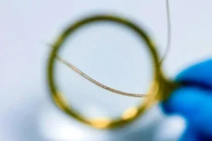 Lee más sobre el artículo Investigadores chinos desarrollan un electrodo móvil para interfaces cerebro-computadora más avanzadas