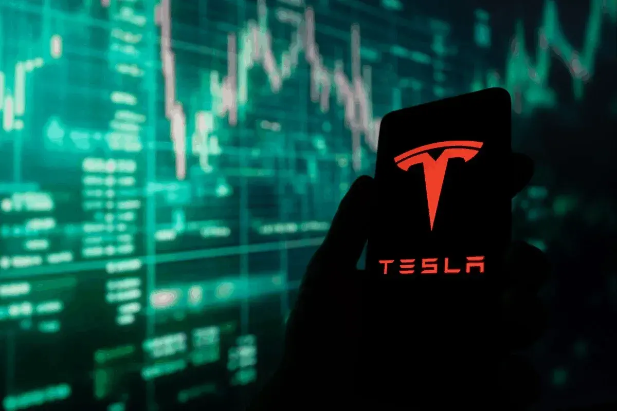 Lee más sobre el artículo Tesla ve la fuga de inversores minoristas surcoreanos ante el creciente atractivo de las criptomonedas