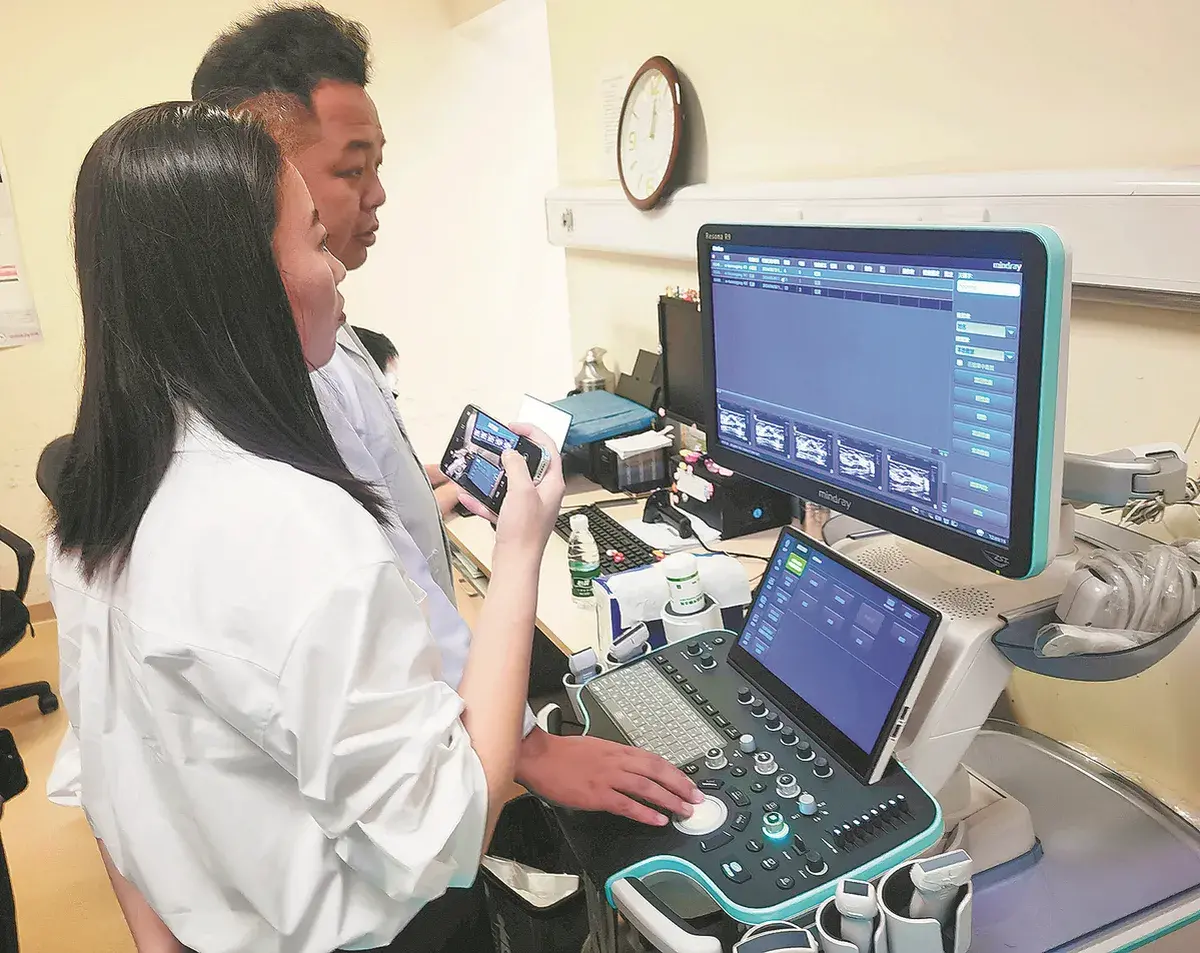 Lee más sobre el artículo Un sistema de inteligencia artificial ayuda a los médicos a diagnosticar a los pacientes en centros de salud comunitarios