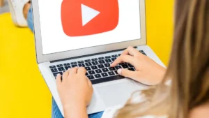 Lee más sobre el artículo La verificación de edad en YouTube ya le está dando algunos dolores de cabeza a los usuarios