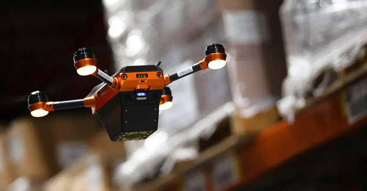 Lee más sobre el artículo Los drones de interior de Corvus solucionan los problemas de inventario más rápido y a menor costo
