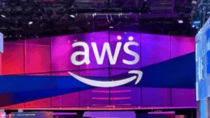 Lee más sobre el artículo Amazon afirma que el servicio en la nube de AWS ha vuelto a la normalidad después de que una interrupción afectara a empresas de todo el mundo
