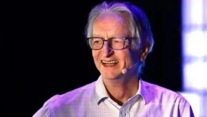 Lee más sobre el artículo “La IA hará más rico a Elon Musk y dejará a millones sin trabajo”: Geoffrey Hinton, premio Nobel de Literatura