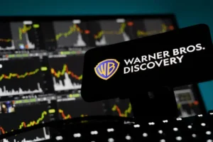Lee más sobre el artículo Tencent abandona la oferta de Paramount por Warner Bros. ante las preocupaciones regulatorias de EE.UU.