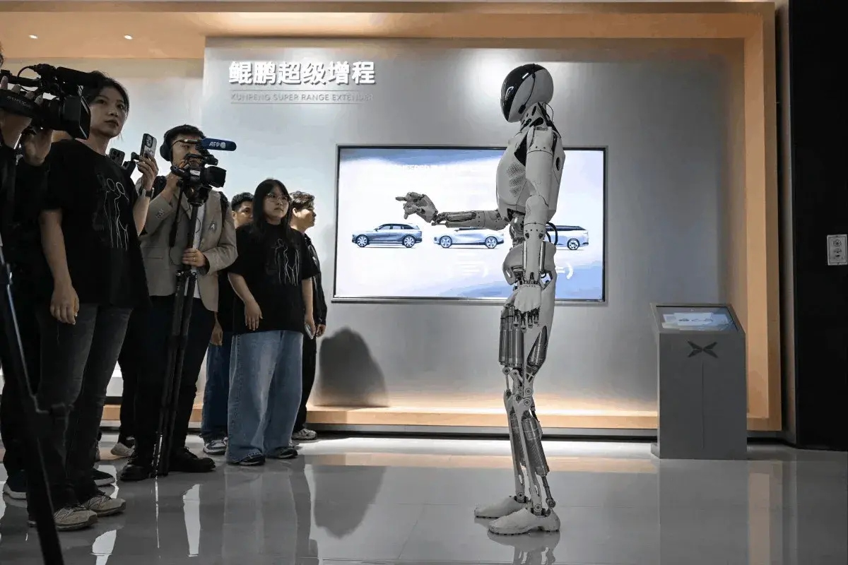 Lee más sobre el artículo Changan Auto se convierte en el último fabricante de automóviles de China continental en sumarse a la tendencia de los robots humanoides