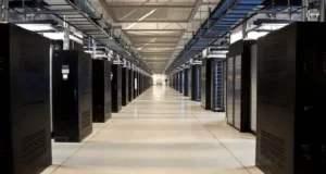 Lee más sobre el artículo Grupos ambientalistas piden detener la construcción de nuevos centros de datos