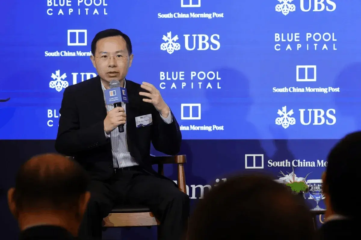 Lee más sobre el artículo Alibaba nombra a Zhou Jingren, líder del laboratorio de inteligencia artificial, como nuevo socio del grupo