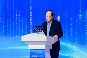 Lee más sobre el artículo Experto chino pide modelos globales y estándares de seguridad para la IA integrada