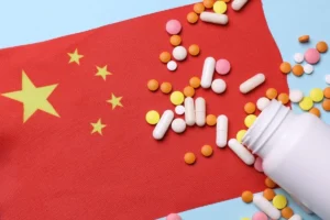 Lee más sobre el artículo El nuevo seguro de medicamentos de China: ¿salvavidas para los pacientes o presión para las grandes empresas farmacéuticas?