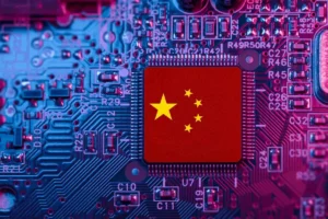 Lee más sobre el artículo Guangdong promociona los chips Huawei y HarmonyOS para superar la sombra del eclipse de DeepSeek