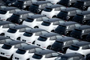 Lee más sobre el artículo Los fabricantes chinos de vehículos eléctricos se preparan para abrirse paso en los mercados occidentales a medida que caen las barreras comerciales