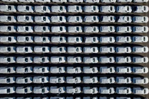 Lee más sobre el artículo El fabricante chino de automóviles BYD busca un crecimiento del 24% en sus exportaciones con nuevos modelos y más concesionarios en el extranjero