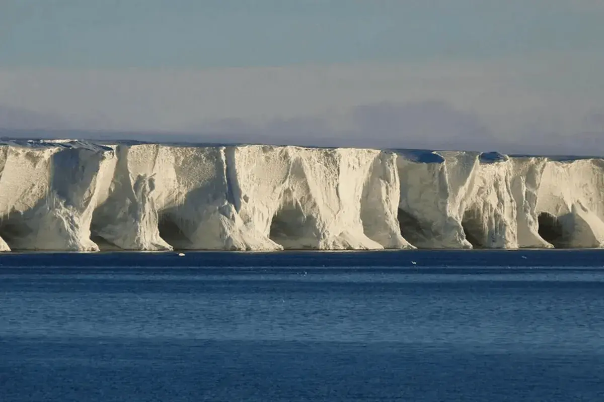 En este momento estás viendo Datos satelitales de China muestran que el iceberg A23a se encuentra en la etapa final de desintegración