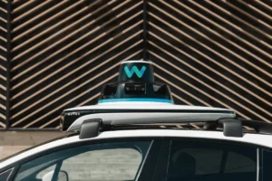 Lee más sobre el artículo La diferencia de precios entre Waymo y Uber se está reduciendo