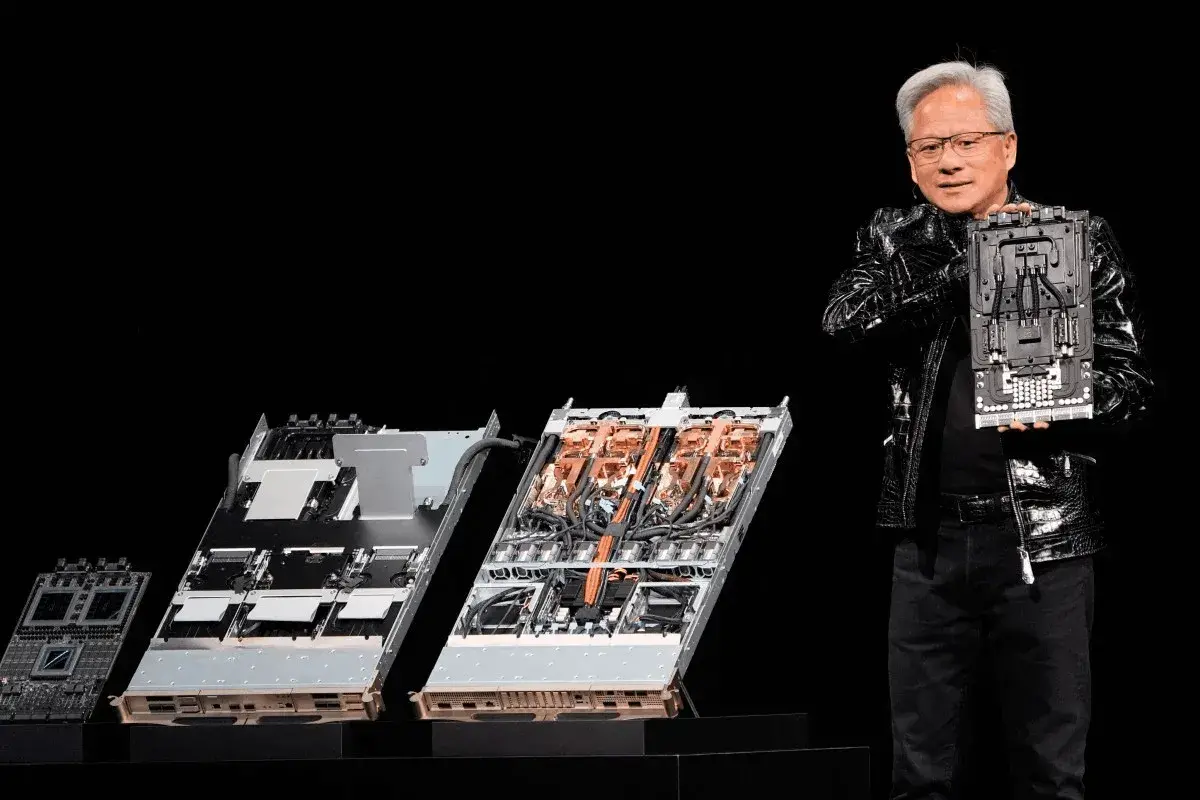Lee más sobre el artículo El CEO de Nvidia, Huang, afirma que la próxima generación de chips está en plena producción