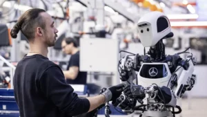 Lee más sobre el artículo Los robots humanoides podrían llegar a las fábricas en 2028