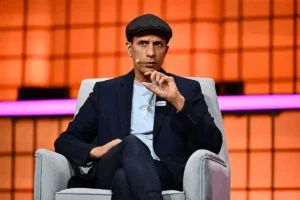 Lee más sobre el artículo La apropiación de la IA empresarial está en marcha. Glean está construyendo la capa subyacente a la interfaz