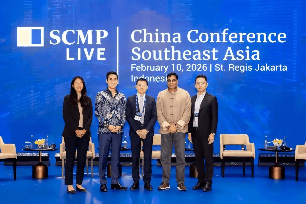 En este momento estás viendo El director de una empresa de telecomunicaciones de Indonesia advierte sobre la «colonización digital» y respalda la IA de código abierto de China