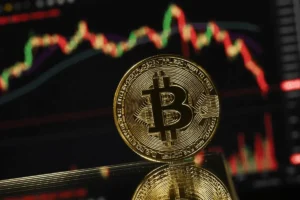 Lee más sobre el artículo Bitcoin se desploma, impulsando una caída de 2 billones de dólares en el valor del mercado de criptomonedas