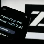 Las acciones de la empresa china de inteligencia artificial Zhipu caen casi un 23% por problemas informáticos y quejas de los usuarios