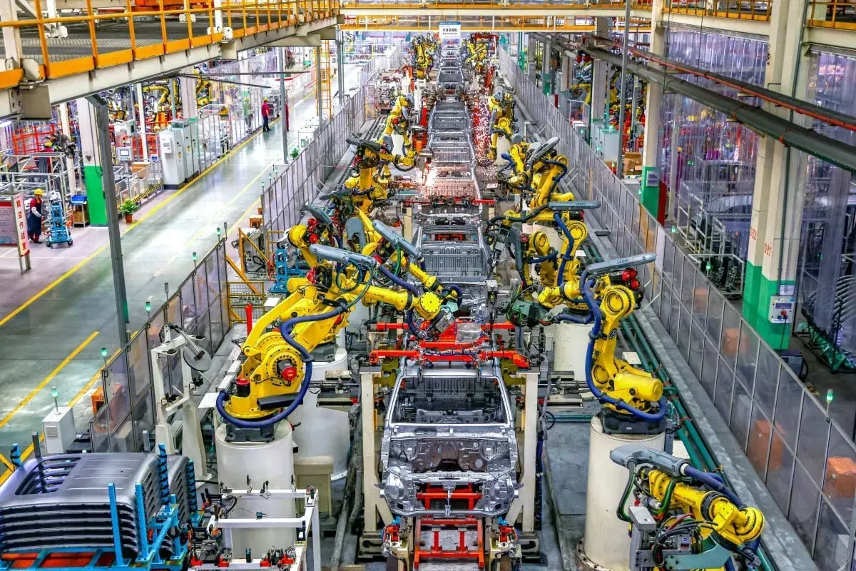 En este momento estás viendo El mercado chino de vehículos eléctricos turboalimentados se ralentiza ante la caída de las ventas y el aumento de los costes