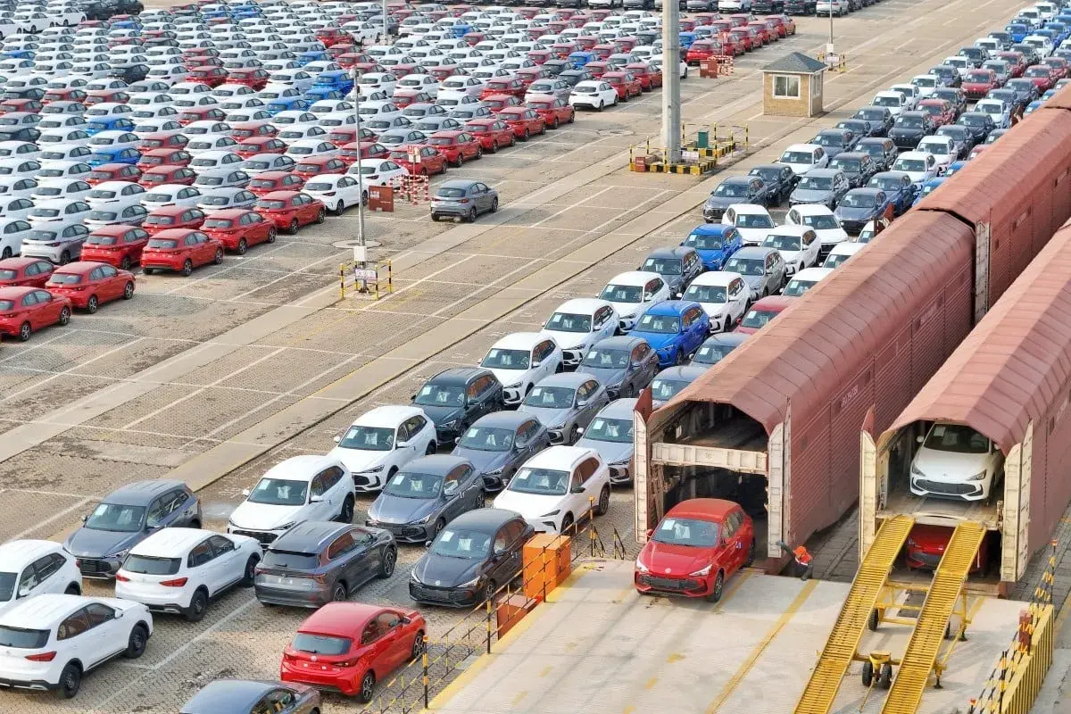En este momento estás viendo Fabricantes de automóviles chinos reducen los ciclos de pago a proveedores ante la ofensiva de Beijing contra la guerra de precios