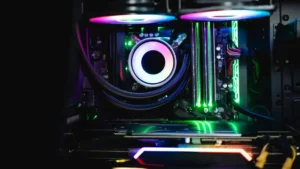 Lee más sobre el artículo Se están robando las piezas: Tiendas están exhibiendo computadoras sin RAM ni GPU