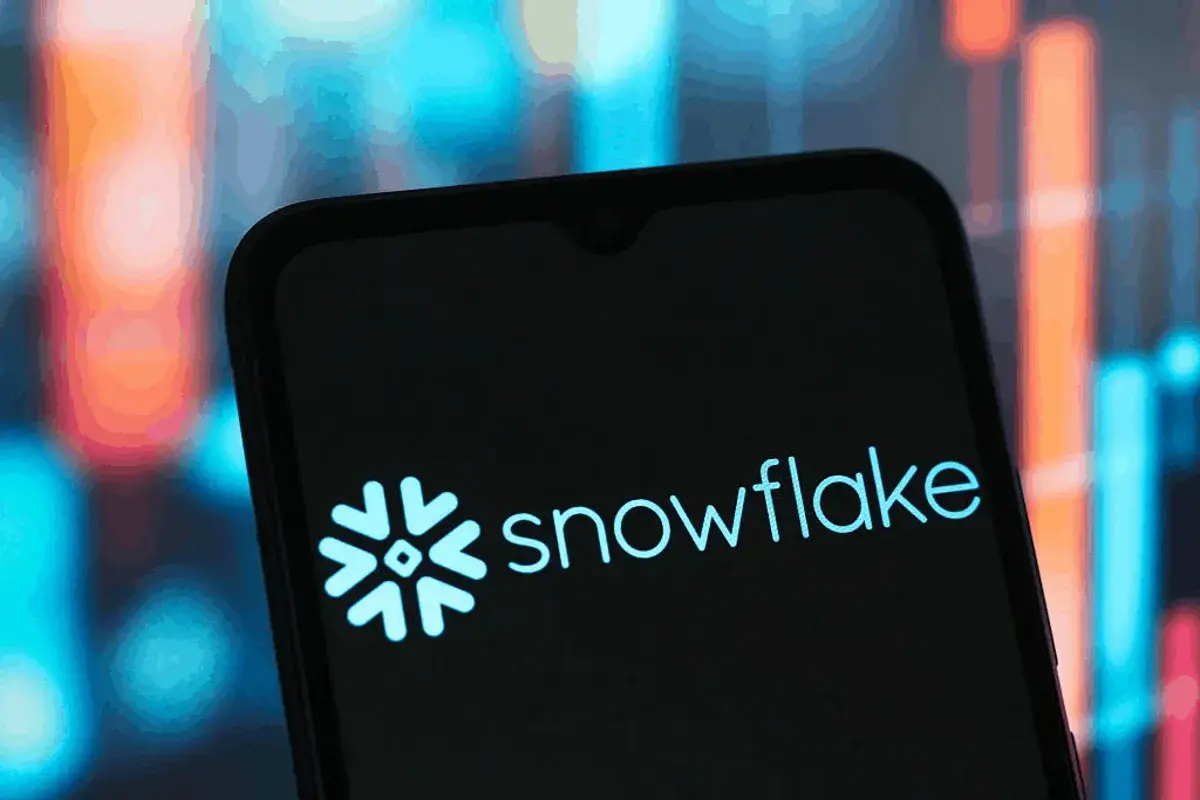 Lee más sobre el artículo Lo que el acuerdo de Snowflake con OpenAI nos dice sobre la carrera de la IA empresarial