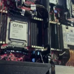 Las acciones de Arm suben a medida que el nuevo chip de IA genera miles de millones en ingresos anuales
