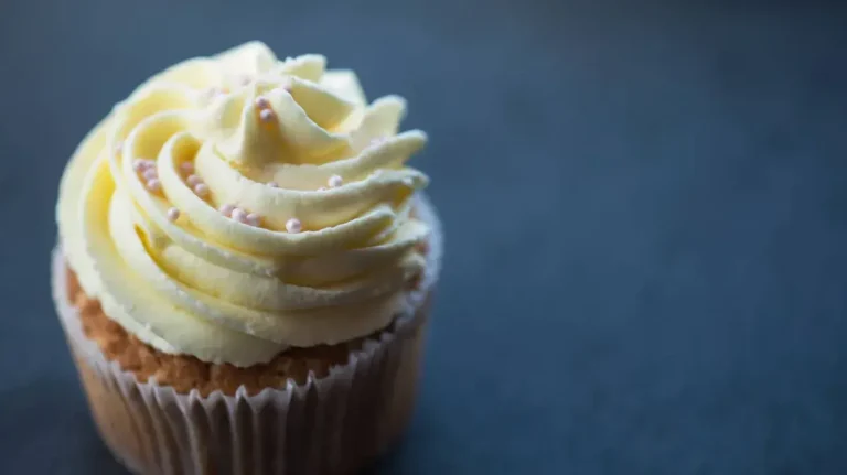 ¿ChatGPT te está mintiendo? El sencillo truco del “Cupcake” para pillar a la IA inventando datos