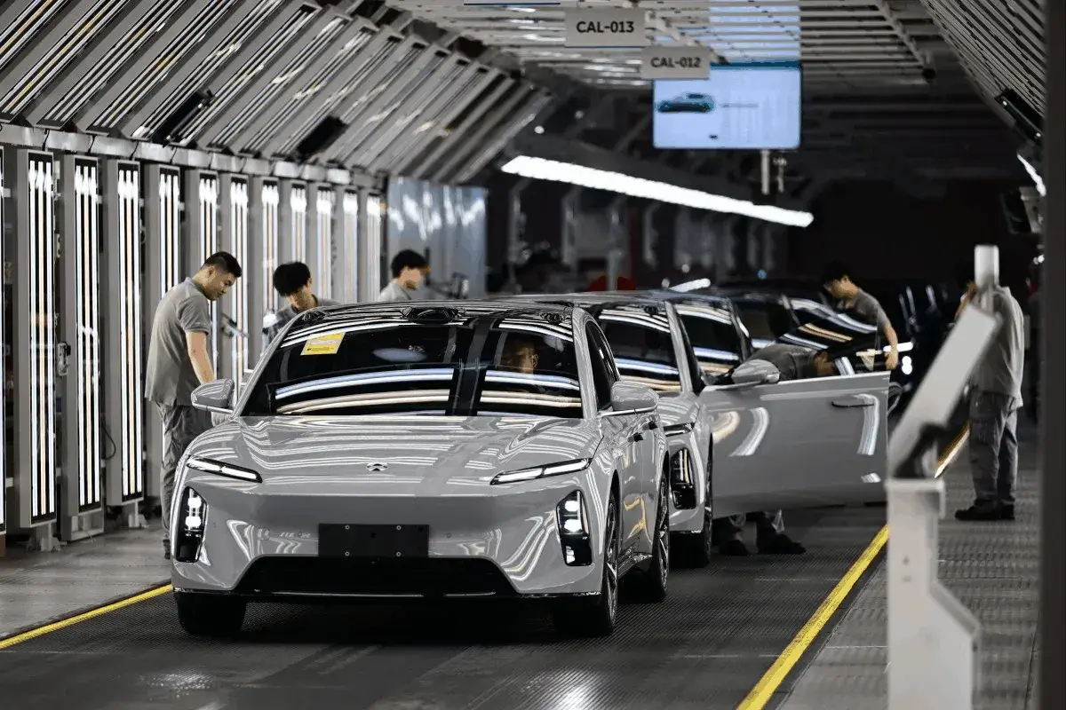 En este momento estás viendo El fabricante chino de vehículos eléctricos (VE) Nio pronostica un aumento en las entregas tras las ganancias del primer trimestre