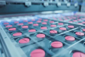 Lee más sobre el artículo Insilico Medicine avanza en Oriente Medio con un acuerdo para el descubrimiento de fármacos con IA en Emiratos Árabes Unidos