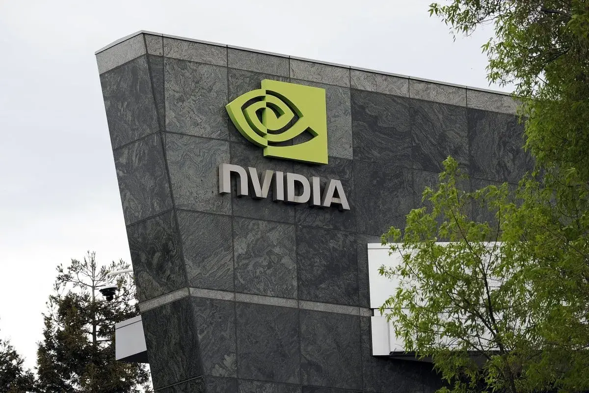 En este momento estás viendo EE.UU. considera limitar las ventas de Nvidia H200 a 75.000 por cliente chino