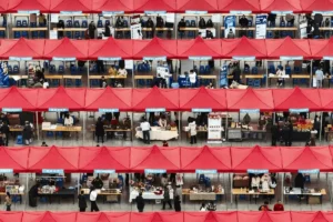 Lee más sobre el artículo La demanda de talento en IA en China supera las ofertas de empleo en otros sectores de la «nueva economía»