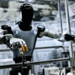 Líderes tecnológicos de China instan a una adopción más rápida de IA y robots humanoides en propuestas de «dos sesiones»