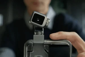 Lee más sobre el artículo Honor de China presenta un teléfono robot y un asistente humanoide en su avance hacia el hardware con inteligencia artificial