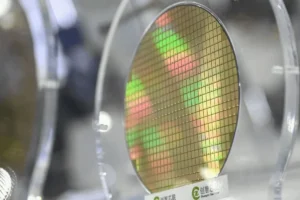 Lee más sobre el artículo Nexchip, la tercera fundición de chips más grande de China, solicita su salida a bolsa en Hong Kong en plena carrera por expandirse en el sector de los chips