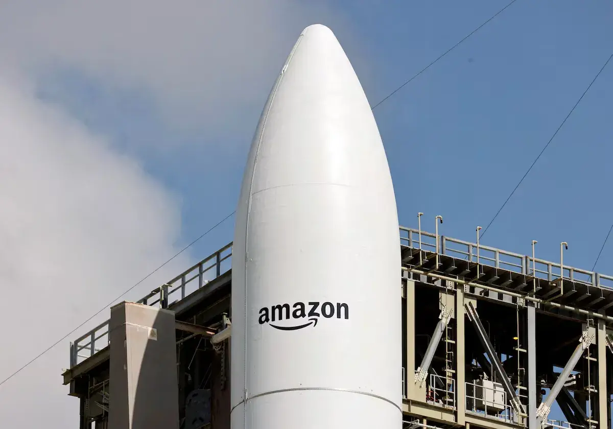 Lee más sobre el artículo Amazon comprará la empresa de satélites Globalstar en una operación de 11.570 millones de dólares para competir con Starlink, la compañía de Musk